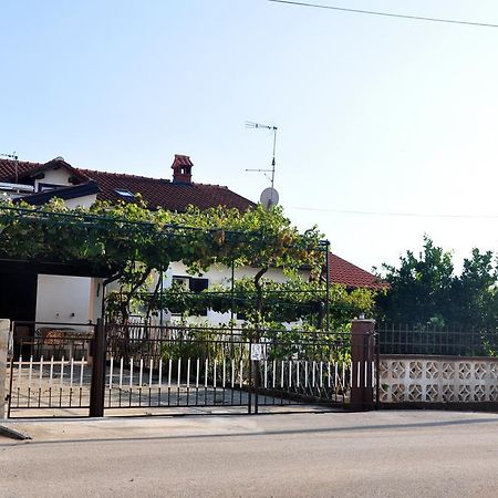 Franko Apartmani Zambratija  Exteriér fotografie