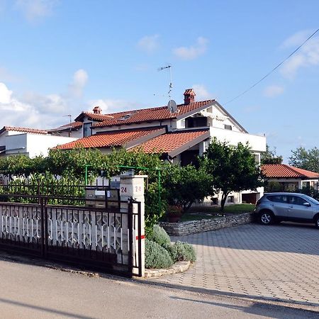 Franko Apartmani Zambratija  Exteriér fotografie
